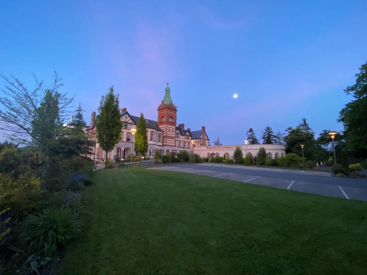 Отель The Lucan Spa Hotel Лукан-6