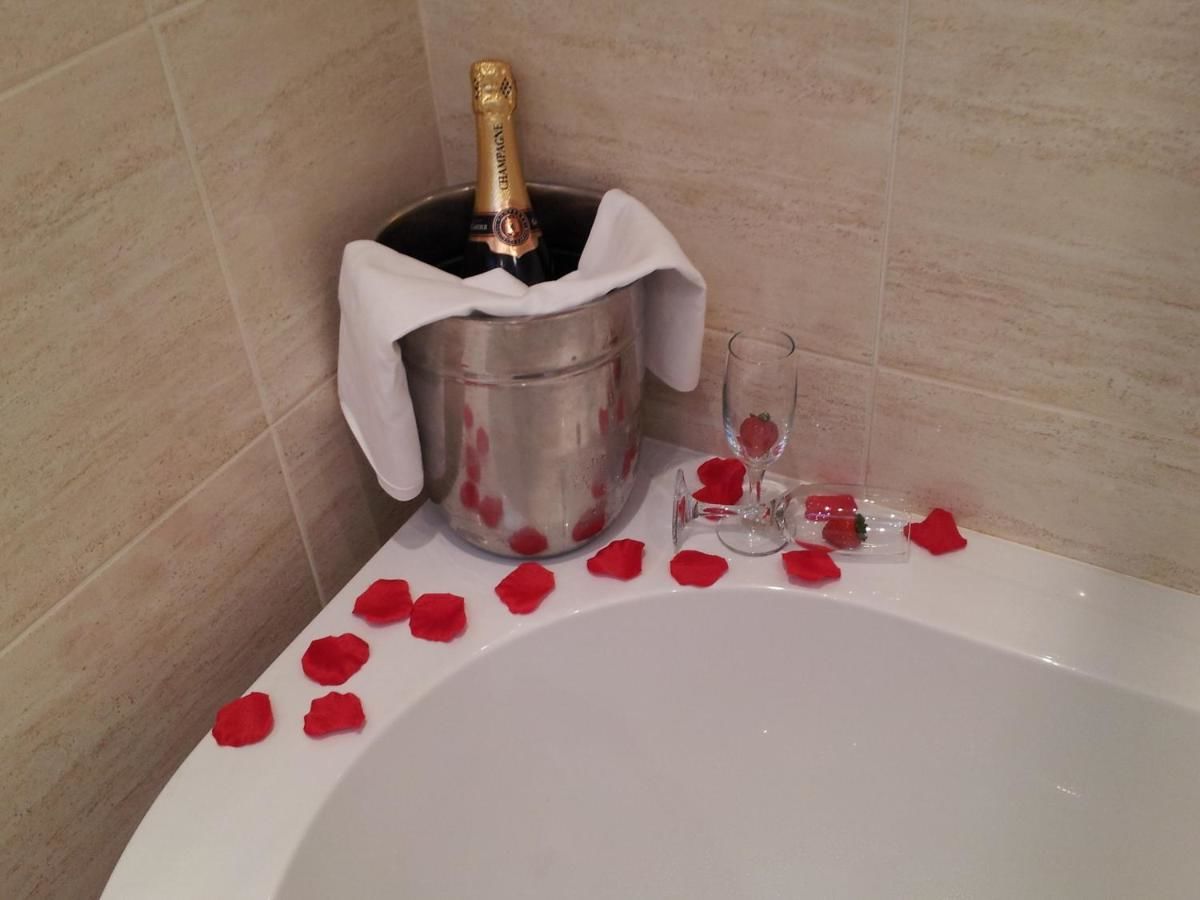 Отель The Lucan Spa Hotel Лукан-33