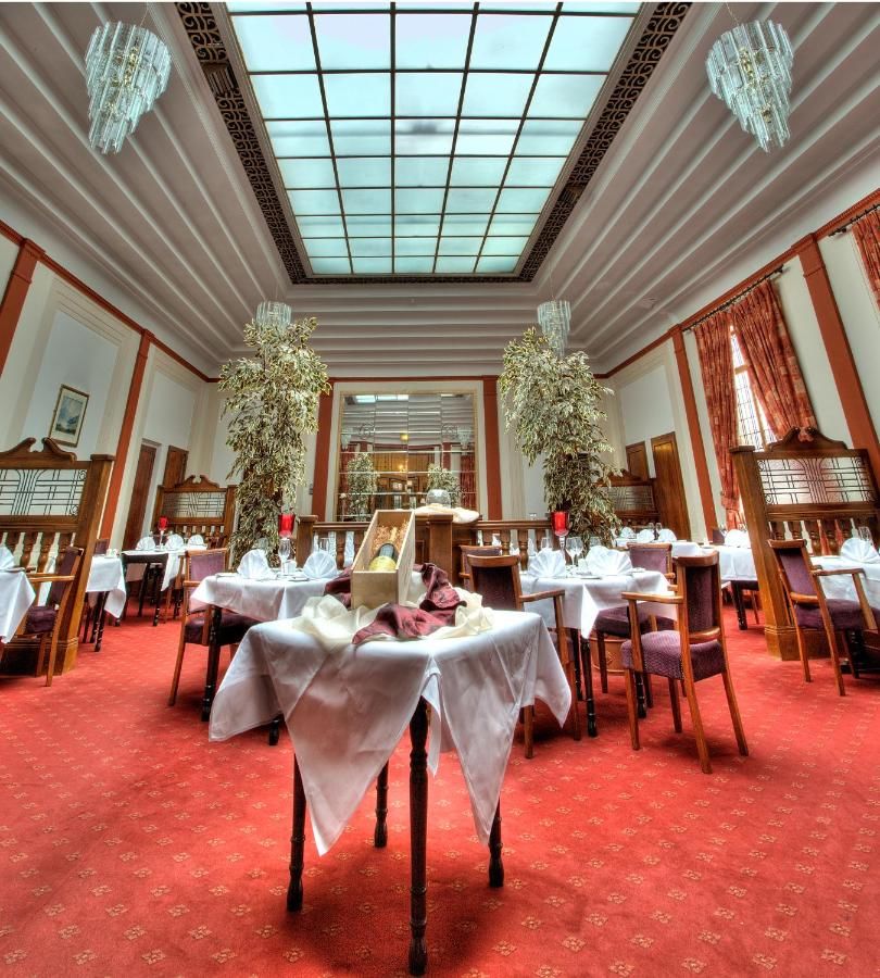Отель The Lucan Spa Hotel Лукан-10